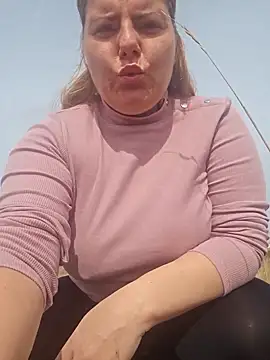 KarlyGray10 online show from September 30, 2025, 9:25 am