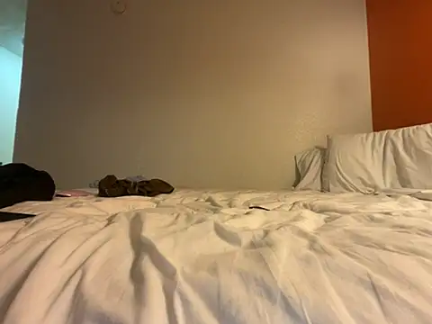 tatted-bitty online show from November 18, 2025, 4:06 am