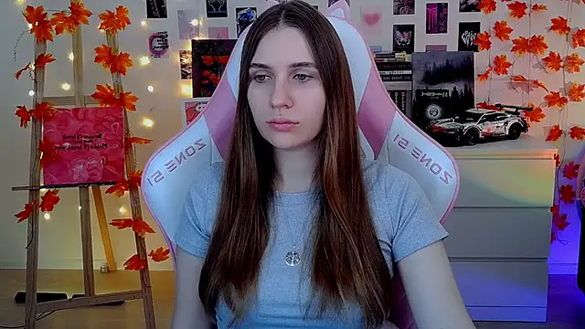 AliceCharmy online show from November 16, 2025, 7:14 am