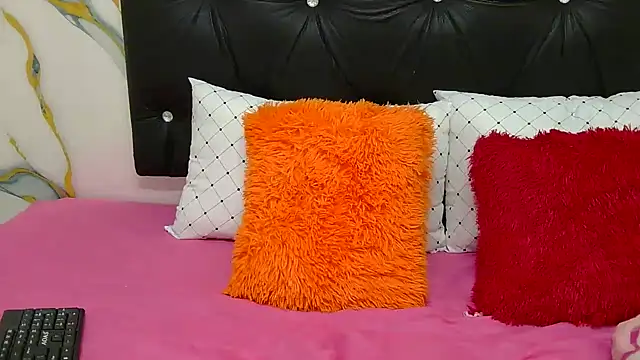 BarbieGirly online show from November 14, 2025, 10:14 am