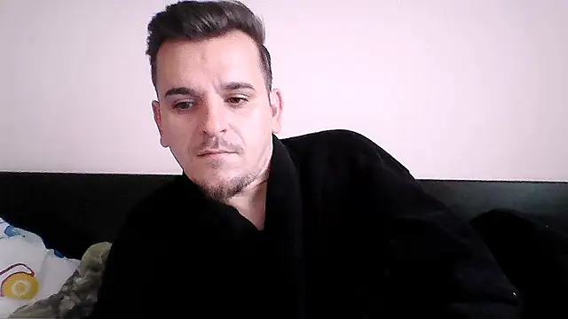 Huge cock22cm online show from October 6, 2025, 7:28 am