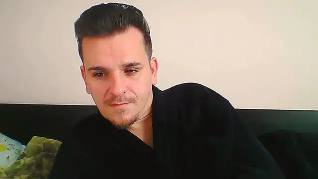 Huge cock22cm online show from November 24, 2025, 9:53 am