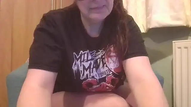 MissKisu online show from May 18, 2026, 8:58 pm