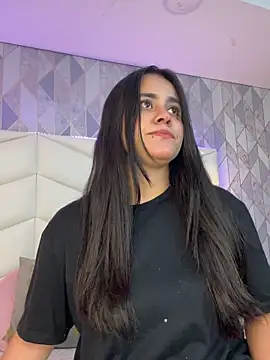 Snapshot of Brenda_Garcia chatting on March 17, 2025, 9:13 pm Brenda Garcia online show from March 17, 2025, 9:13 pm