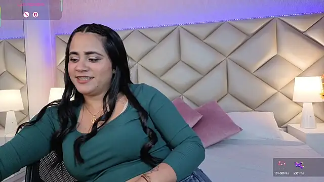 Snapshot of Brenda_Garcia chatting on September 16, 2025, 7:37 pm Brenda Garcia online show from September 16, 2025, 7:37 pm