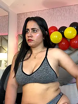 Snapshot of Brenda_Garcia chatting on September 24, 2025, 8:12 pm Brenda Garcia online show from September 24, 2025, 8:12 pm