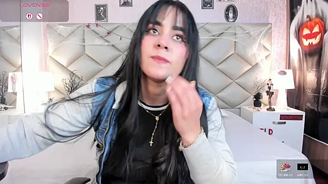 Snapshot of Brenda_Garcia chatting on October 21, 2025, 8:09 pm Brenda Garcia online show from October 21, 2025, 8:09 pm