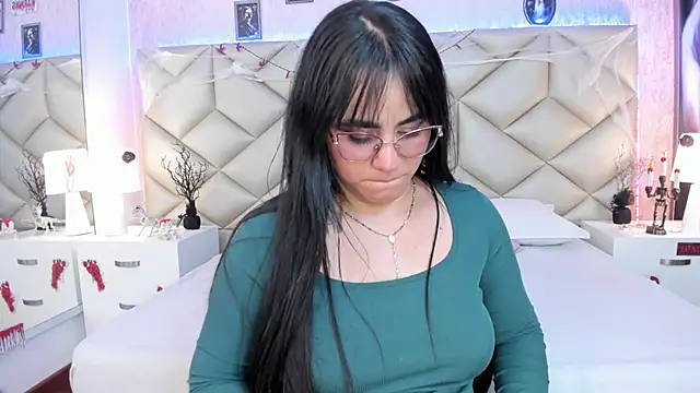 Snapshot of Brenda_Garcia chatting on October 24, 2025, 8:49 pm Brenda Garcia online show from October 24, 2025, 8:49 pm