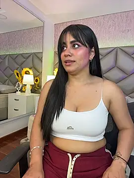 Snapshot of Brenda_Garcia chatting on November 8, 2025, 7:23 pm Brenda Garcia online show from November 8, 2025, 7:23 pm