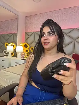 Snapshot of Brenda_Garcia chatting on November 20, 2025, 8:30 pm Brenda Garcia online show from November 20, 2025, 8:30 pm