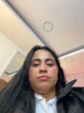 Snapshot of Brenda_Garcia chatting on November 21, 2025, 9:57 pm Brenda Garcia online show from November 21, 2025, 9:57 pm