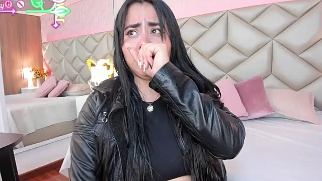 Snapshot of Brenda_Garcia chatting on November 25, 2025, 8:42 pm Brenda Garcia online show from November 25, 2025, 8:42 pm