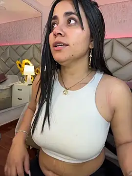 Snapshot of Brenda_Garcia chatting on December 1, 2025, 2:38 am Brenda Garcia online show from December 1, 2025, 2:38 am