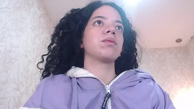 EmmaCowperr online show from January 5, 2025, 3:00 am