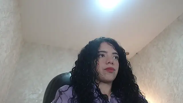 EmmaCowperr online show from January 9, 2025, 4:19 am