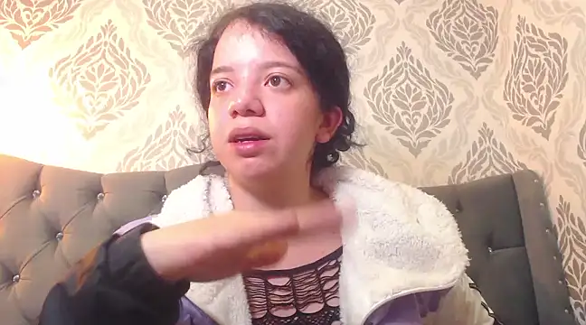 EmmaCowperr online show from February 27, 2025, 12:56 pm