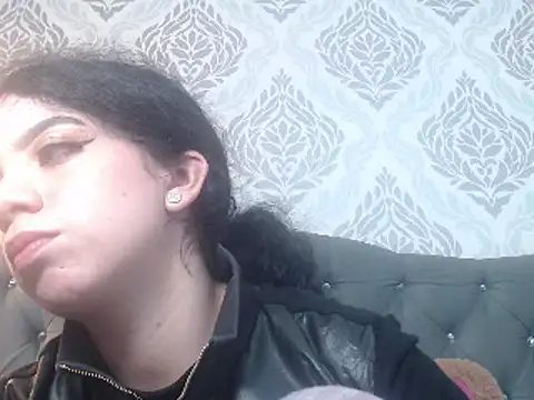 EmmaCowperr online show from March 18, 2025, 2:59 pm