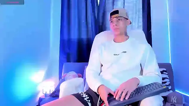 Josep Davies online show from February 8, 2025, 9:36 pm