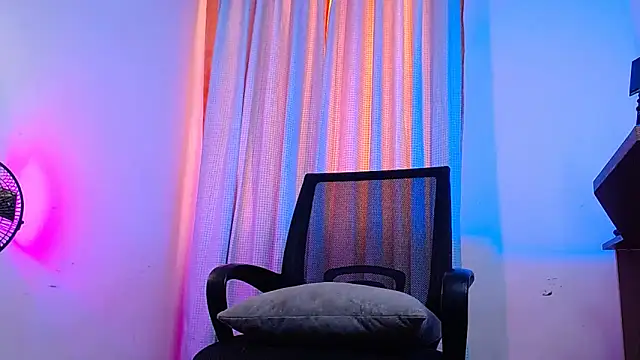 DanteSantoro online show from April 1, 2026, 2:36 pm