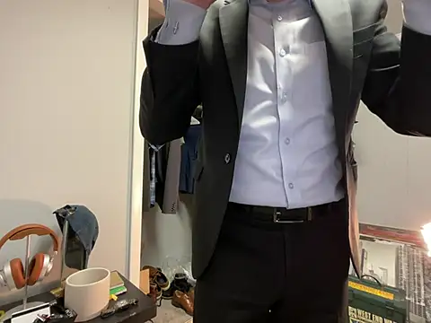 mouser21212 online show from January 1, 2025, 12:11 pm