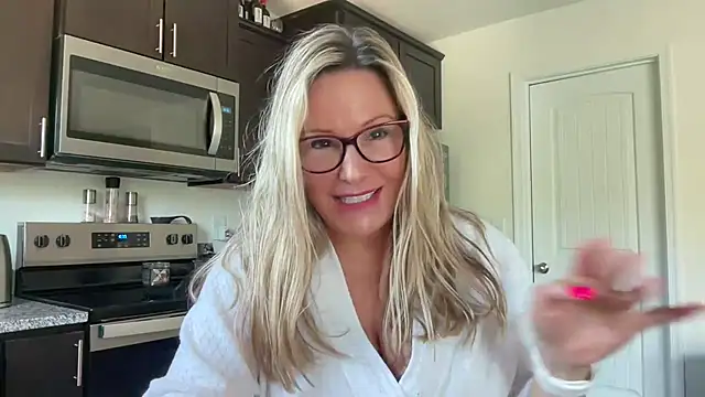 Milf Goddess online show from October 26, 2025, 2:34 pm