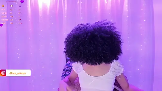 Snapshot of Alice_winter_ chatting on December 11, 2024, 8:18 pm Alice winter online show from December 11, 2024, 8:18 pm