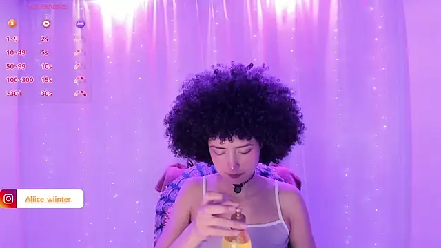 Snapshot of Alice_winter_ chatting on December 14, 2024, 9:24 pm Alice winter online show from December 14, 2024, 9:24 pm