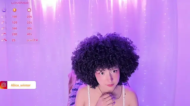 Snapshot of Alice_winter_ chatting on February 24, 2025, 9:09 pm Alice winter online show from February 24, 2025, 9:09 pm