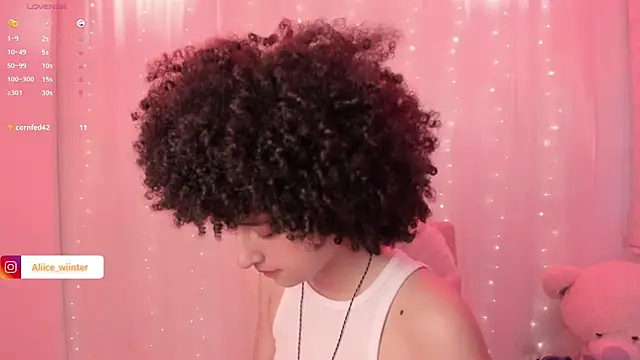 Snapshot of Alice_winter_ chatting on October 4, 2025, 6:17 pm Alice winter online show from October 4, 2025, 6:17 pm