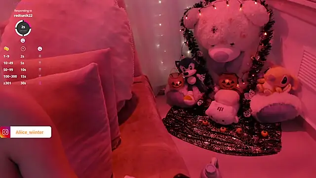Snapshot of Alice_winter_ chatting on October 17, 2025, 6:10 pm Alice winter online show from October 17, 2025, 6:10 pm