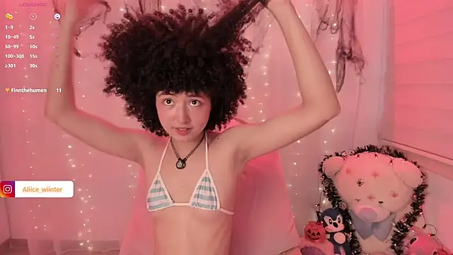 Snapshot of Alice_winter_ chatting on October 23, 2025, 7:12 pm Alice winter online show from October 23, 2025, 7:12 pm