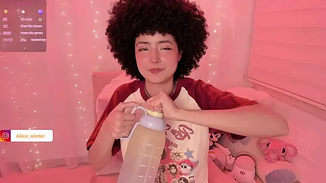 Snapshot of Alice_winter_ chatting on November 6, 2025, 7:15 pm Alice winter online show from November 6, 2025, 7:15 pm