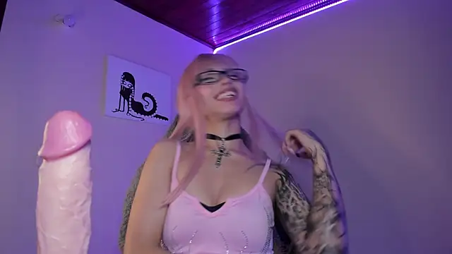 Snapshot of satanbabee chatting on January 23, 2025, 3:48 am satanbabee online show from January 23, 2025, 3:48 am