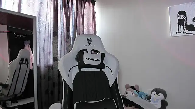 Snapshot of satanbabee chatting on February 21, 2025, 10:26 pm satanbabee online show from February 21, 2025, 10:26 pm