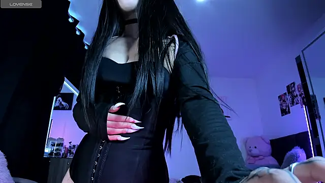 satanbabee online show from June 1, 2026, 9:27 pm
