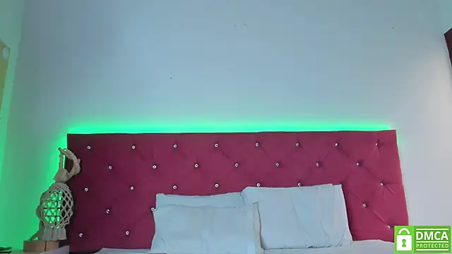 Ruth harvey  online show from February 6, 2025, 6:35 pm