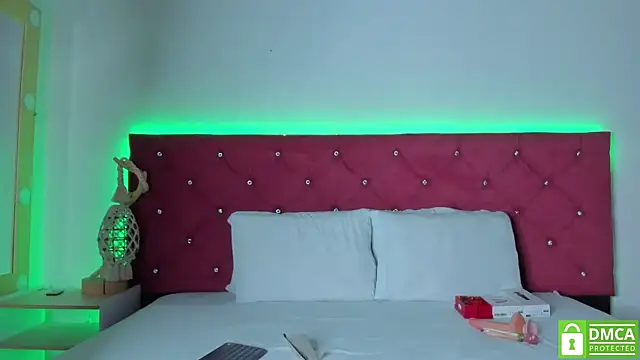 Ruth harvey  online show from February 19, 2025, 11:38 am