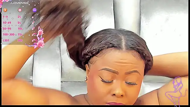 CamilaBenitez online show from October 13, 2025, 11:16 pm