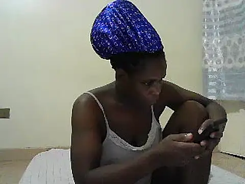 princess-cutie12 online show from March 8, 2025, 6:37 pm