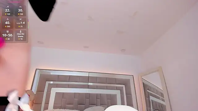 Snapshot of Nicolle_foxy chatting on January 19, 2026, 1:59 pm Nicolle foxy online show from January 19, 2026, 1:59 pm