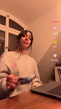 Snapshot of emiliasommer chatting on October 1, 2025, 6:58 pm emiliasommer online show from October 1, 2025, 6:58 pm