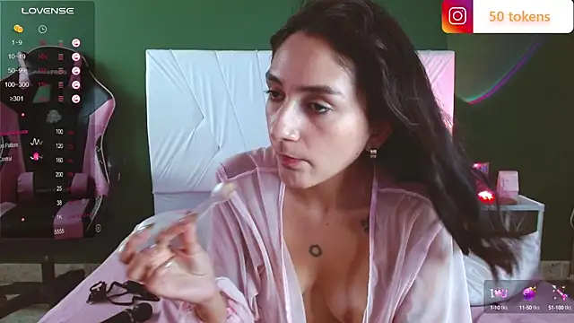 Mei Kelly online show from March 15, 2025, 9:27 pm