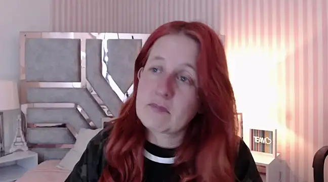 ViioletaMora online show from March 10, 2025, 8:01 pm