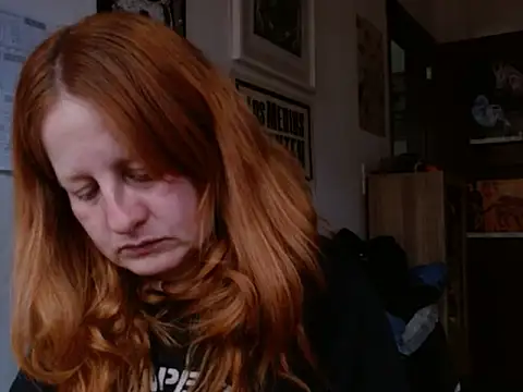 ViioletaMora online show from May 14, 2026, 8:37 pm