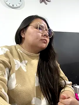 Snapshot of alice_love052 chatting on October 11, 2025, 2:55 am alice love052 online show from October 11, 2025, 2:55 am
