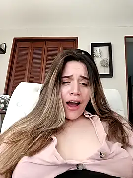 maliciaworld online show from February 6, 2025, 8:13 pm