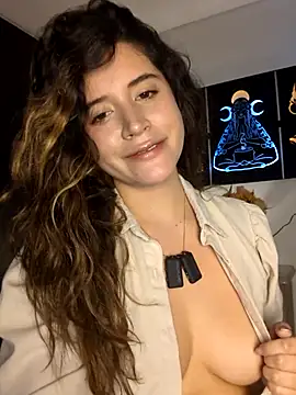 maliciaworld online show from April 18, 2026, 7:07 pm