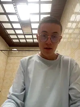 Elian Cooper online show from February 11, 2025, 3:18 pm