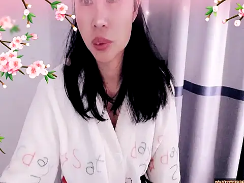 xiaoxuer online show from December 19, 2024, 6:34 am