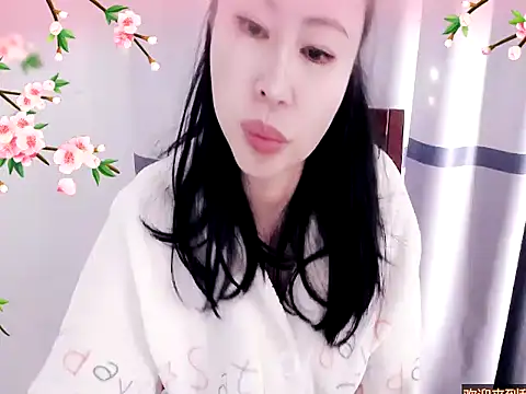 xiaoxuer online show from January 6, 2025, 4:26 am